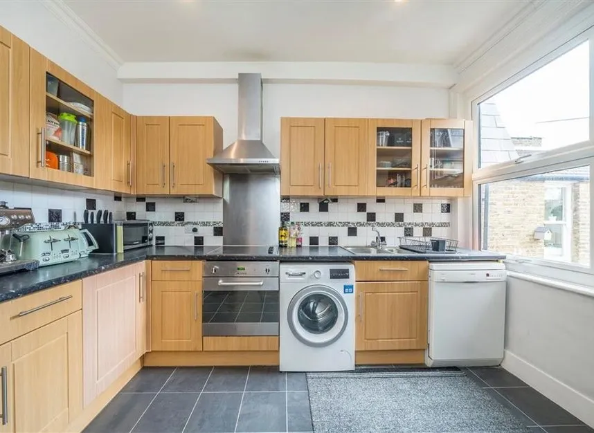 Dinsmore Road, Balham, SW12, photo 3
