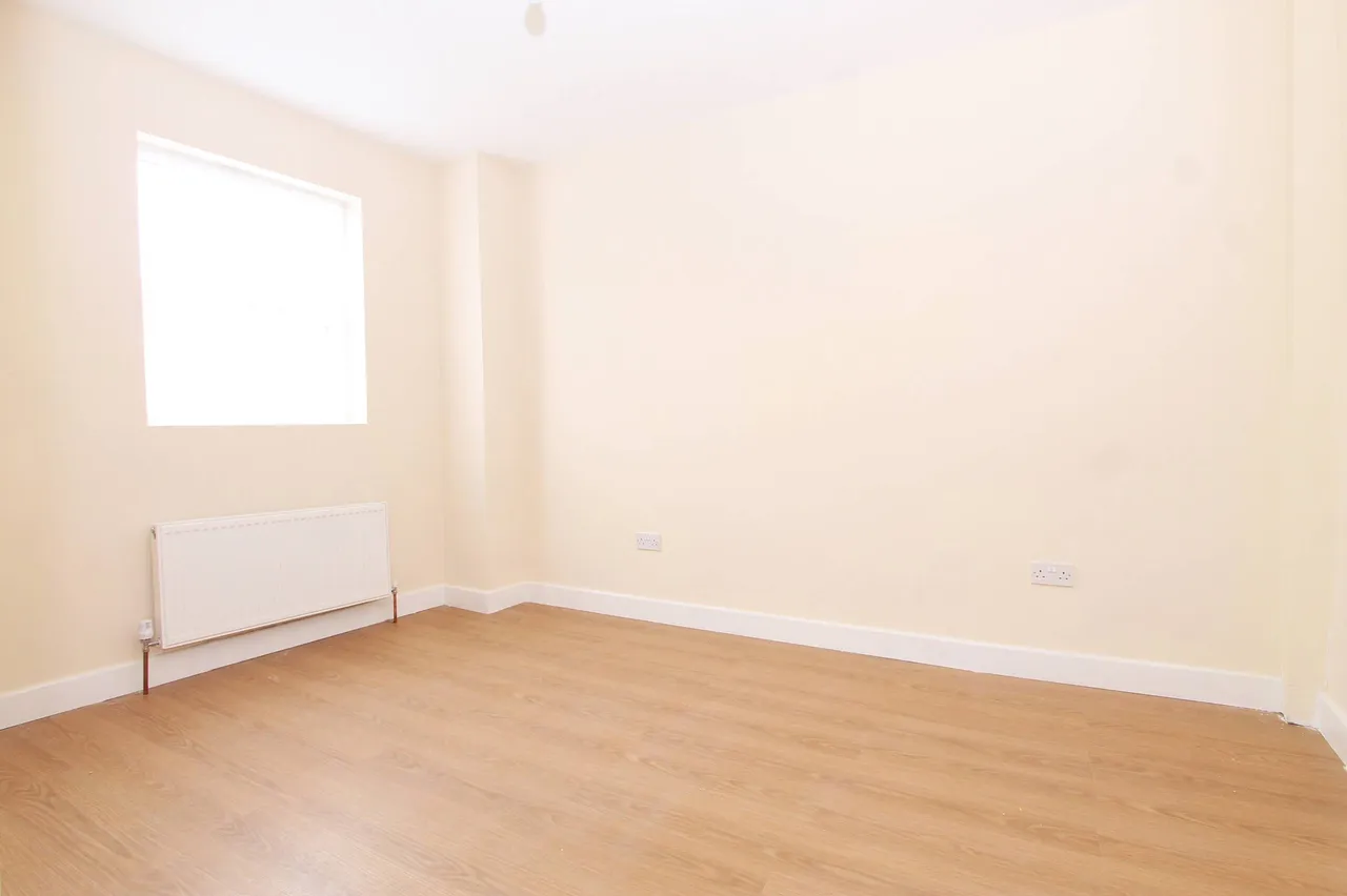 Greenford Road, Greenford, UB6, photo 7