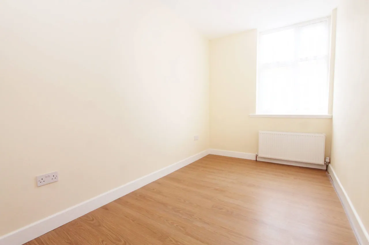 Greenford Road, Greenford, UB6, photo 5