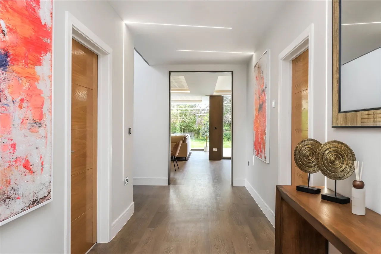 Danes Road, Awbridge, Romsey, Hampshire, SO51 0HL, photo 7