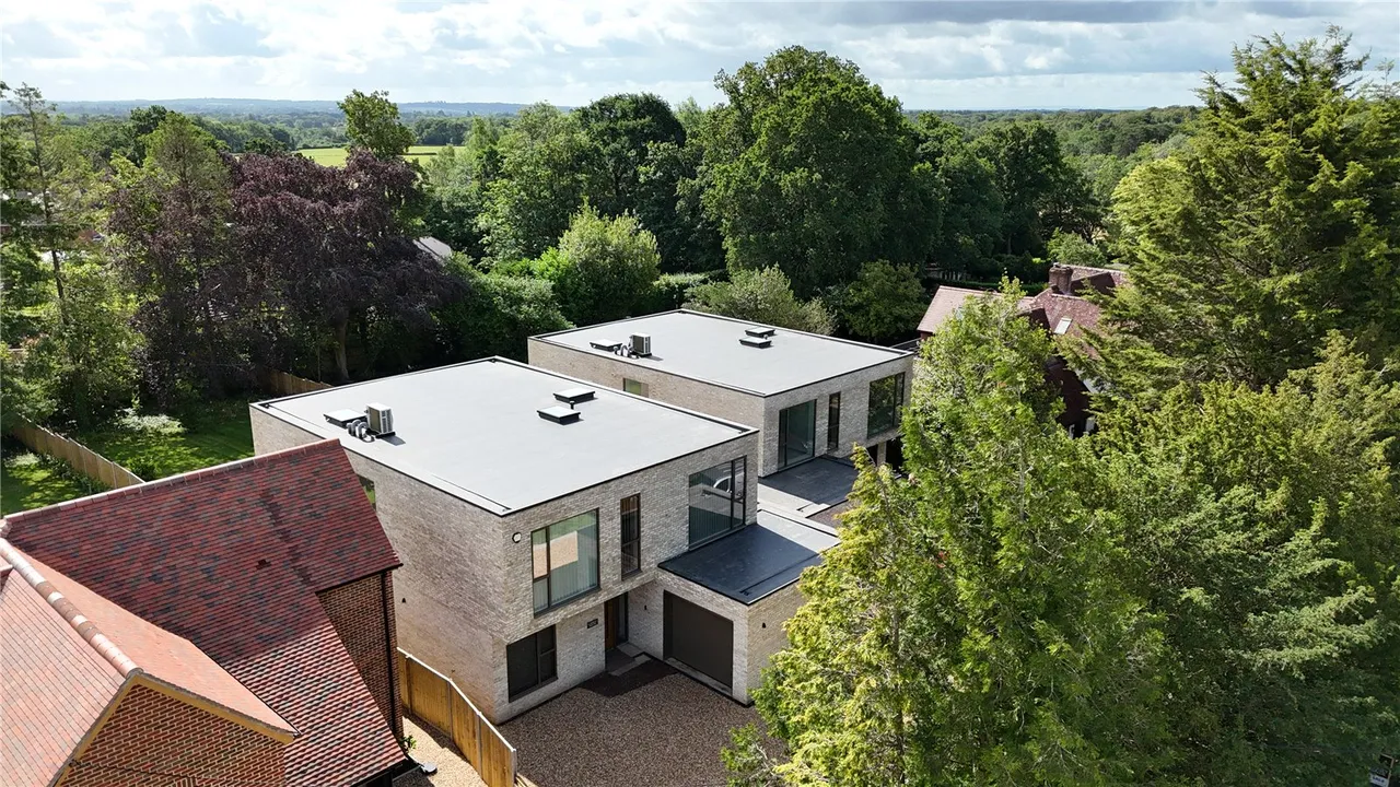 Danes Road, Awbridge, Romsey, Hampshire, SO51 0HL, photo 32