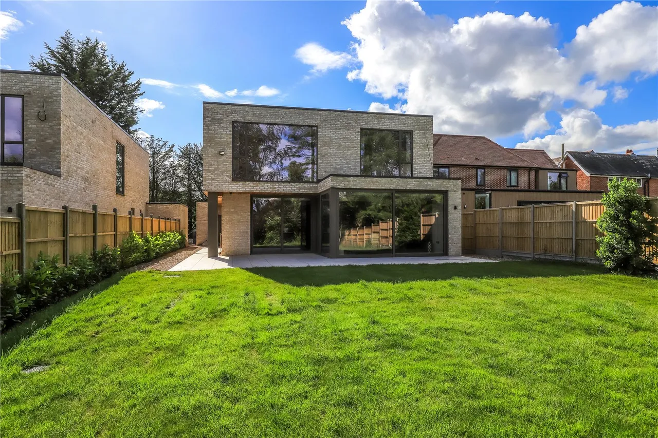 Danes Road, Awbridge, Romsey, Hampshire, SO51 0HL, photo 5