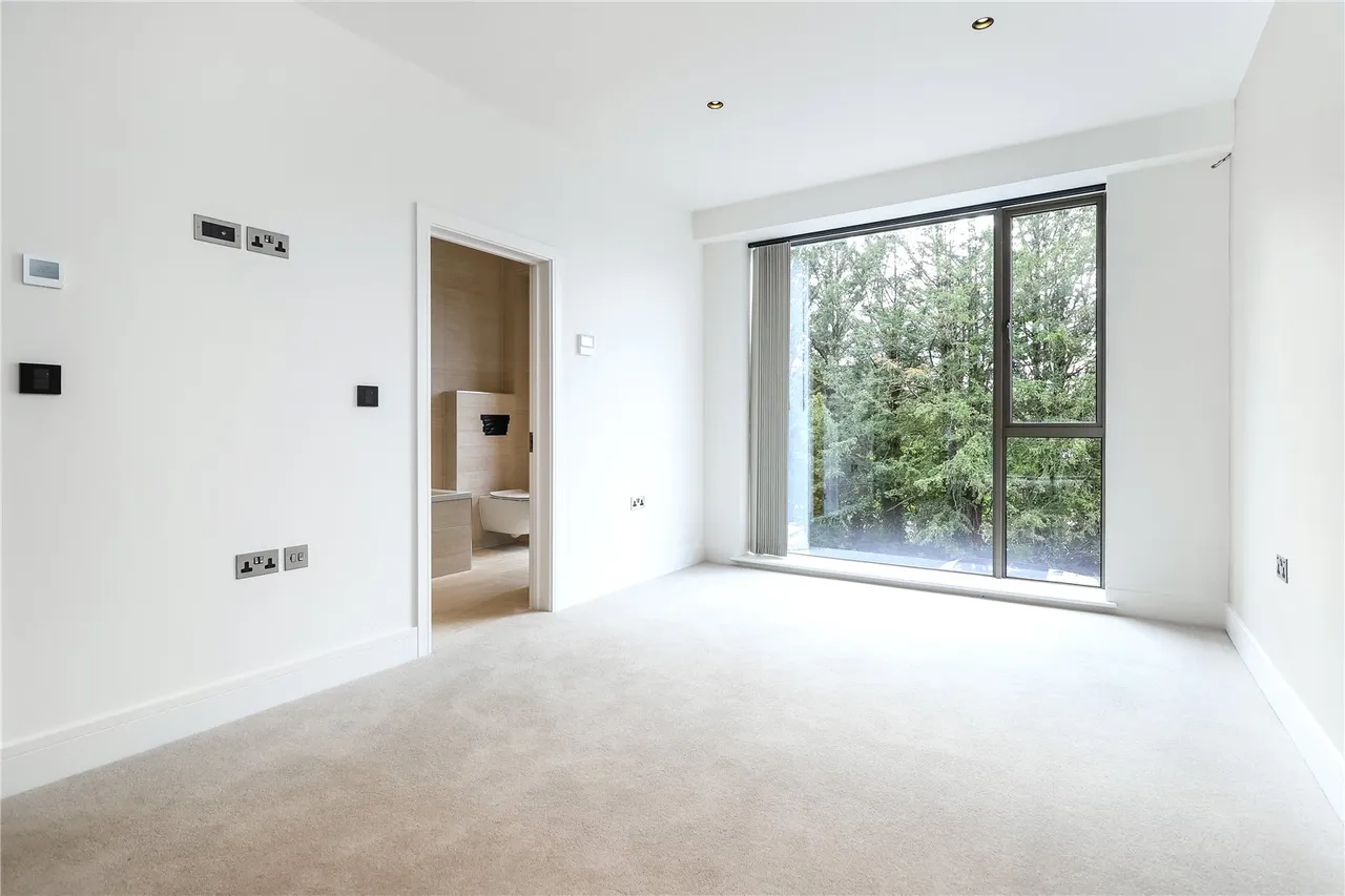 Danes Road, Awbridge, Romsey, Hampshire, SO51 0HL, photo 20