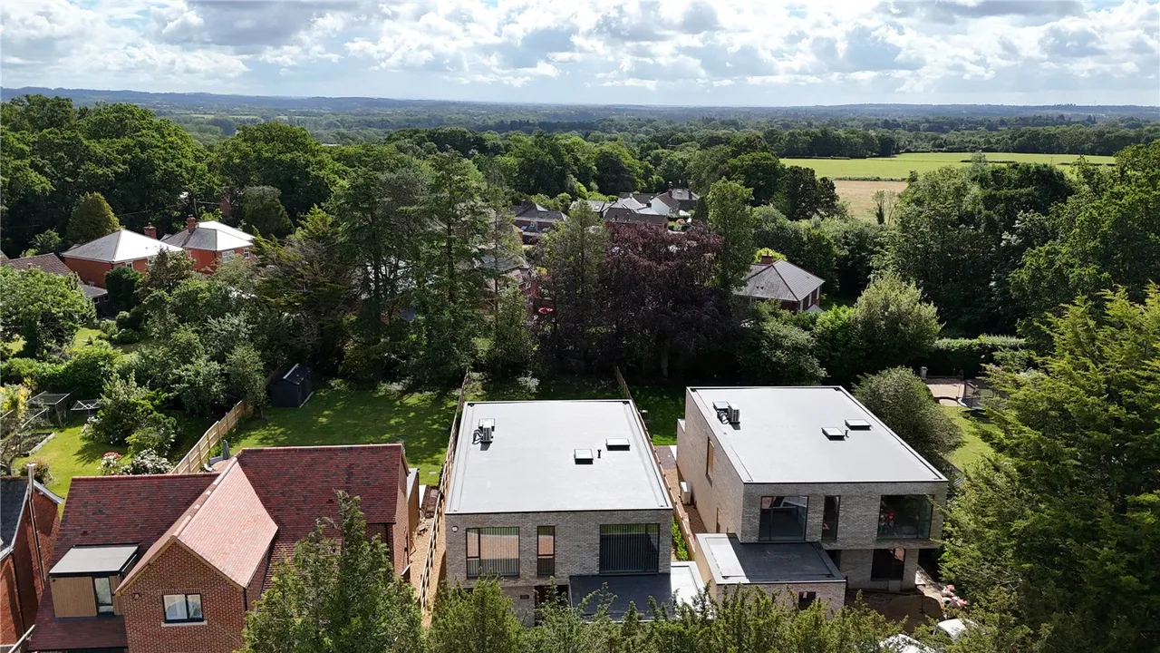 Danes Road, Awbridge, Romsey, Hampshire, SO51 0HL, photo 33