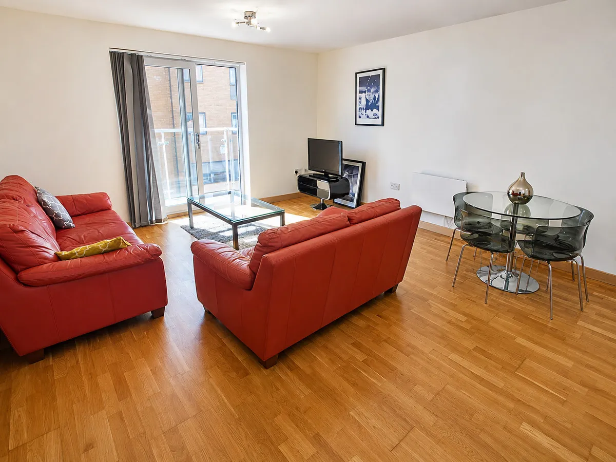 1 bed flat for sale — Colchester, Hawkins Road, Essex, CO2 8YP