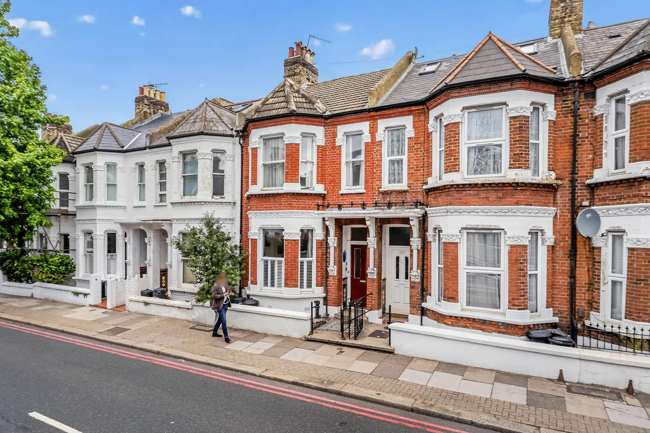 1 bed flat to rent — Elspeth Road, London, SW11