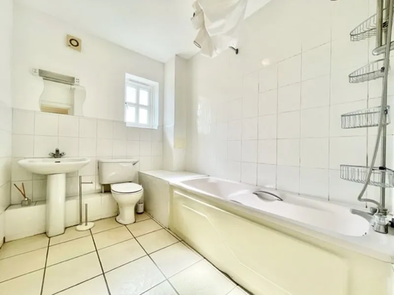 Fuller Close, London E2 6DX, photo 8