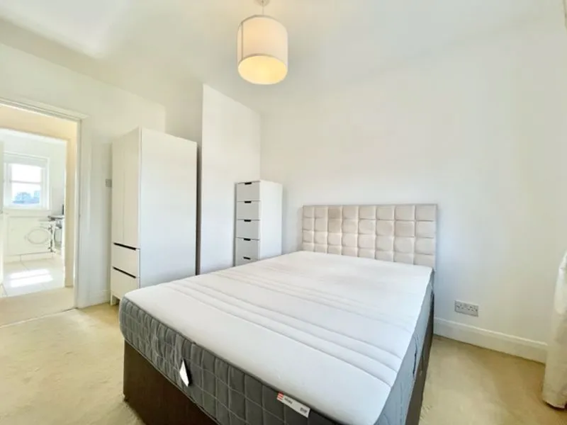 Fuller Close, London E2 6DX, photo 7
