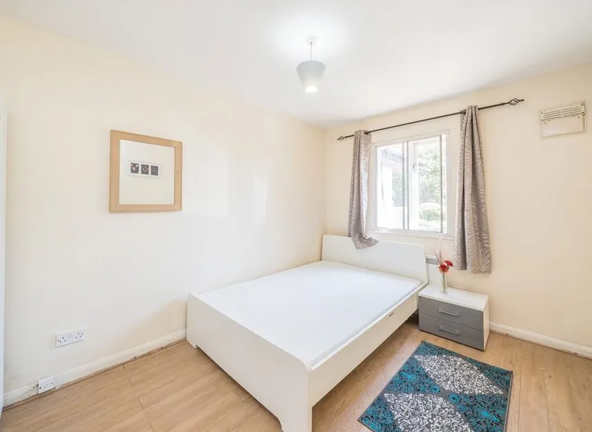Lampton Road, Hounslow, TW3, photo 4