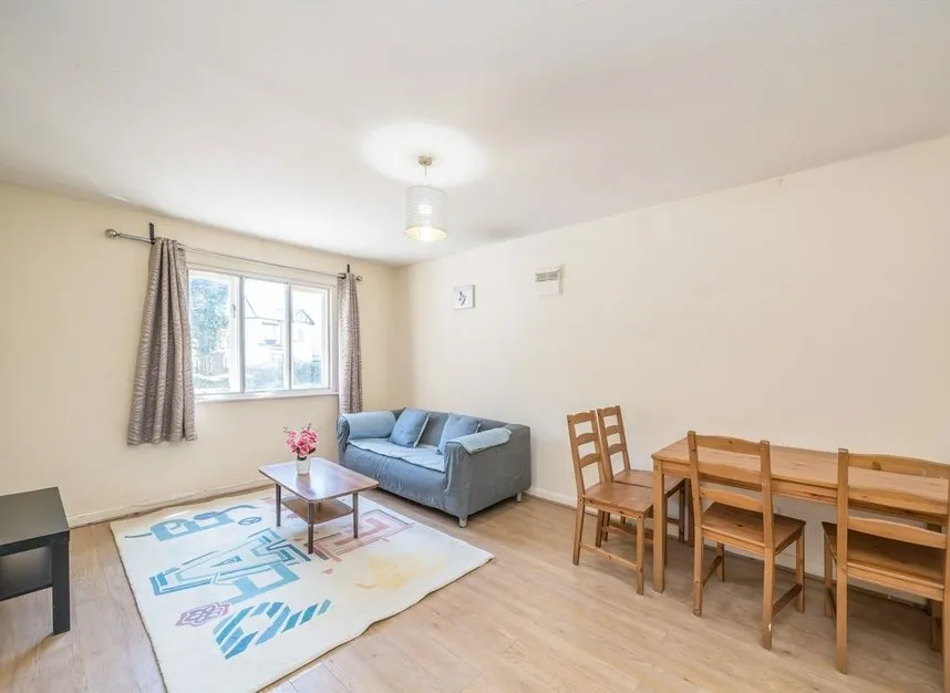 Lampton Road, Hounslow, TW3, photo 2