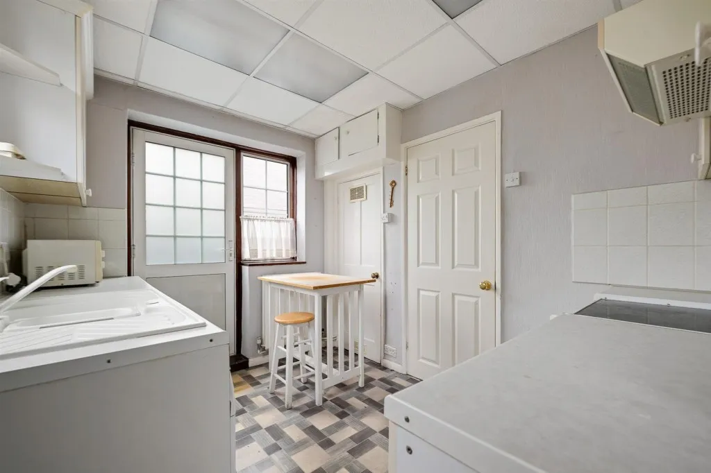 Charminster Road, SE9, photo 9