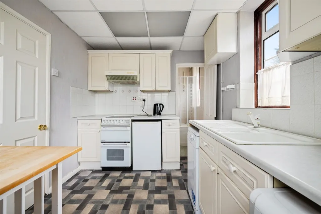 Charminster Road, SE9, photo 3