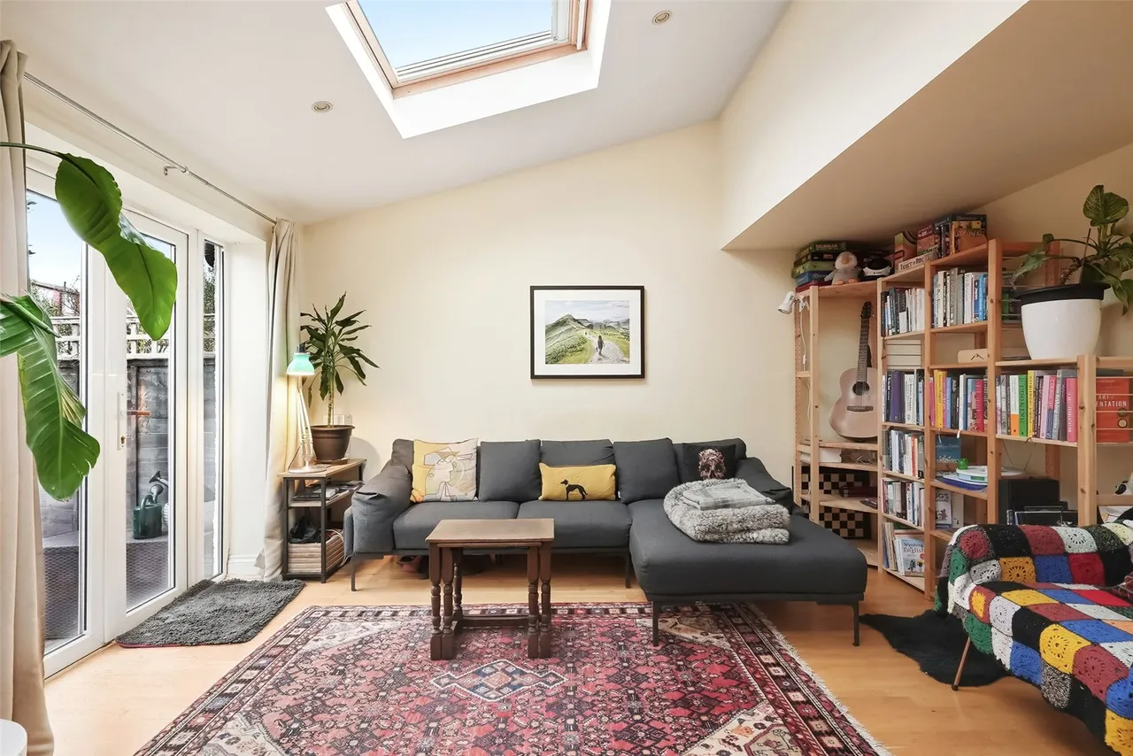 Strawberry Vale, Twickenham, TW1 4RU, photo 4