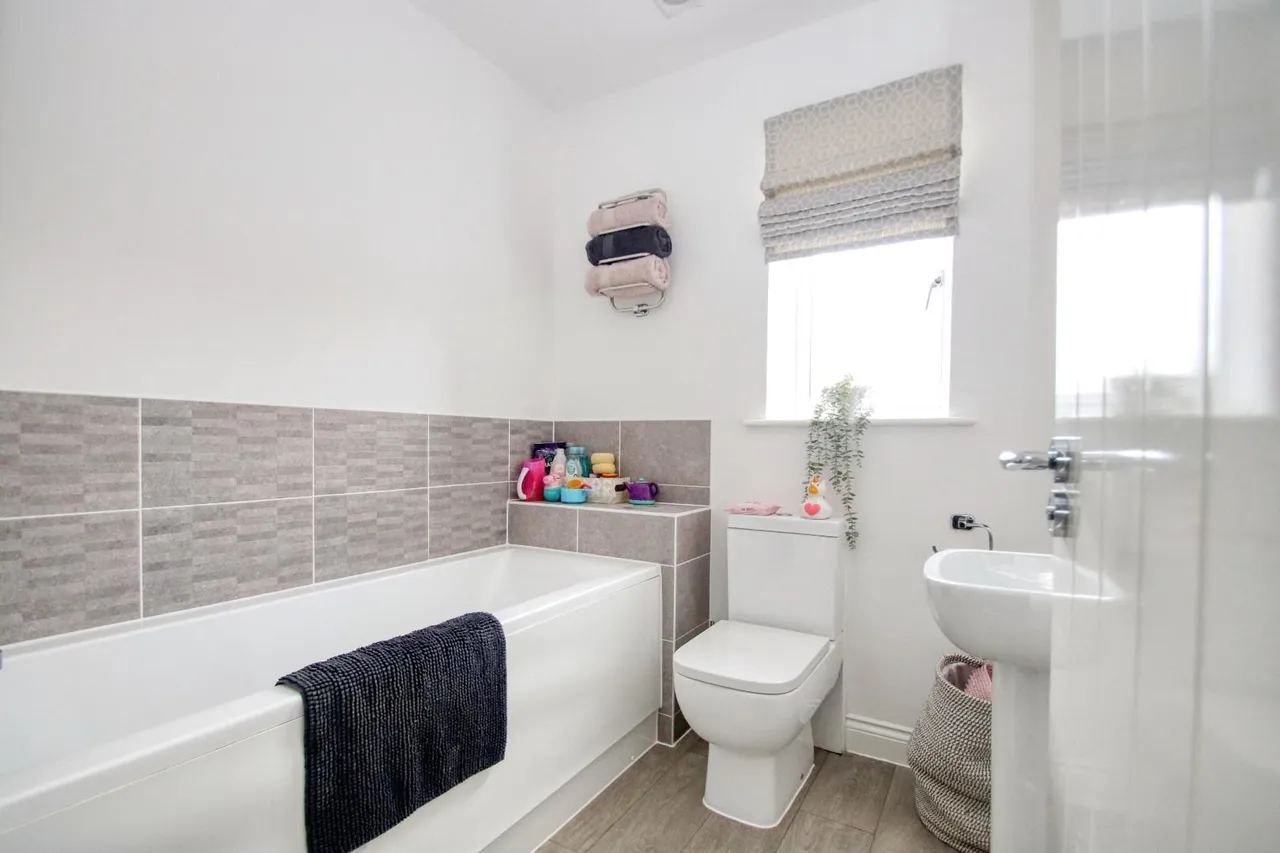 Farm Road, Horton Heath, Eastleigh, SO50 7HR, photo 13