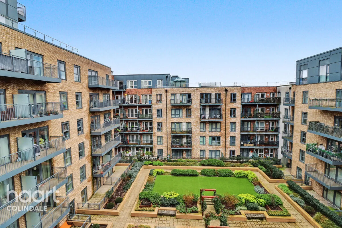 Farington House, Beaufort Park, NW9, photo 6