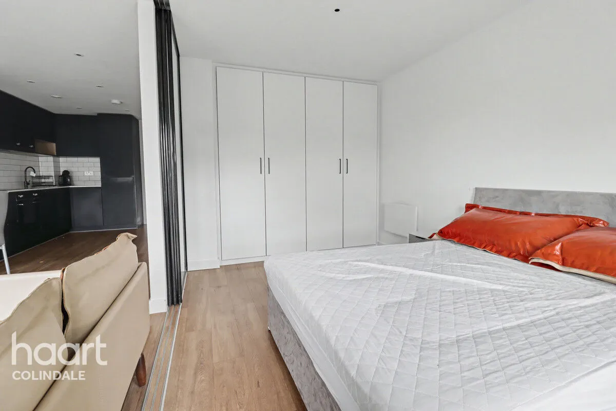 Farington House, Beaufort Park, NW9, photo 7