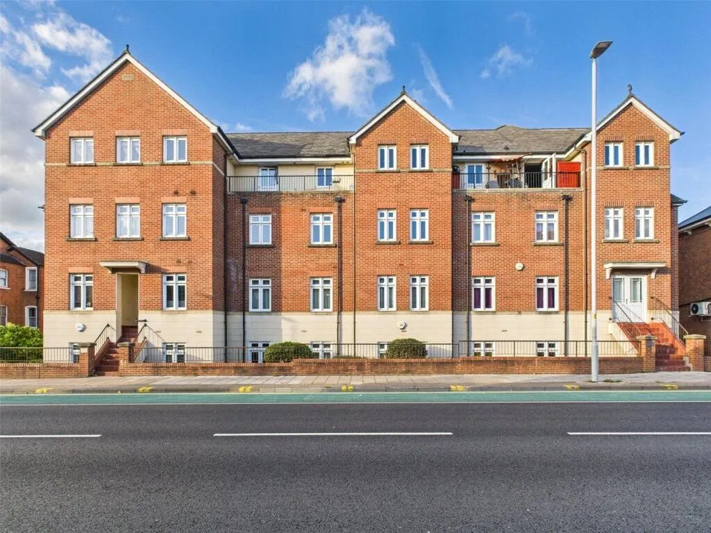 2 bed flat for sale — London Road, Gloucester, Gloucestershire, GL1