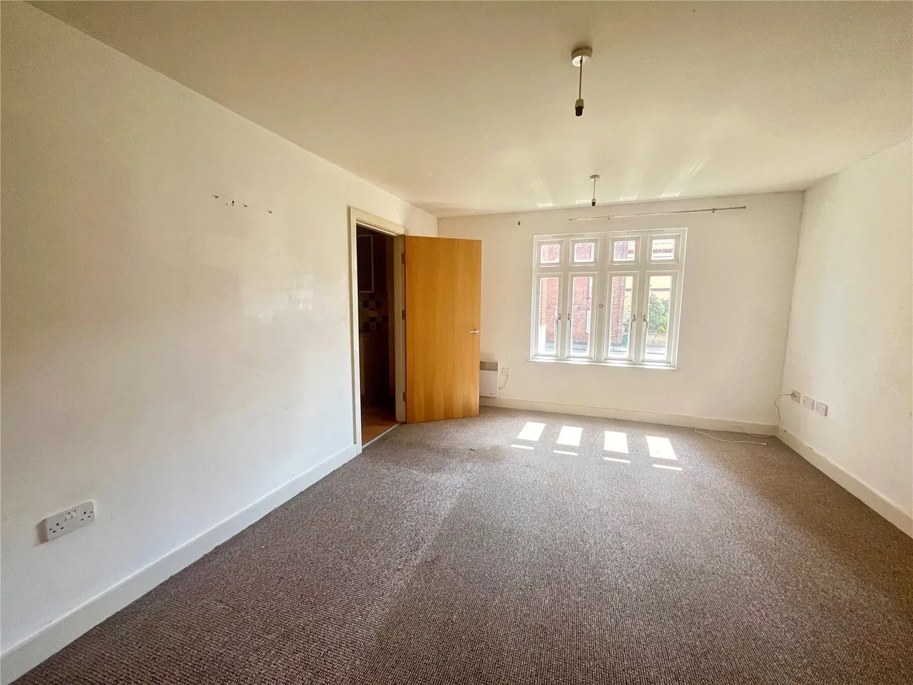 London Road, Gloucester, Gloucestershire, GL1, photo 5