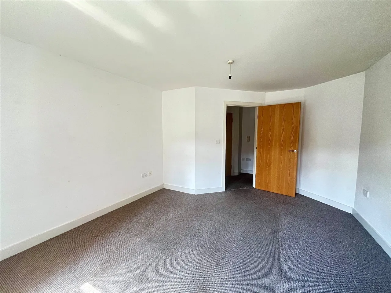 London Road, Gloucester, Gloucestershire, GL1, photo 4