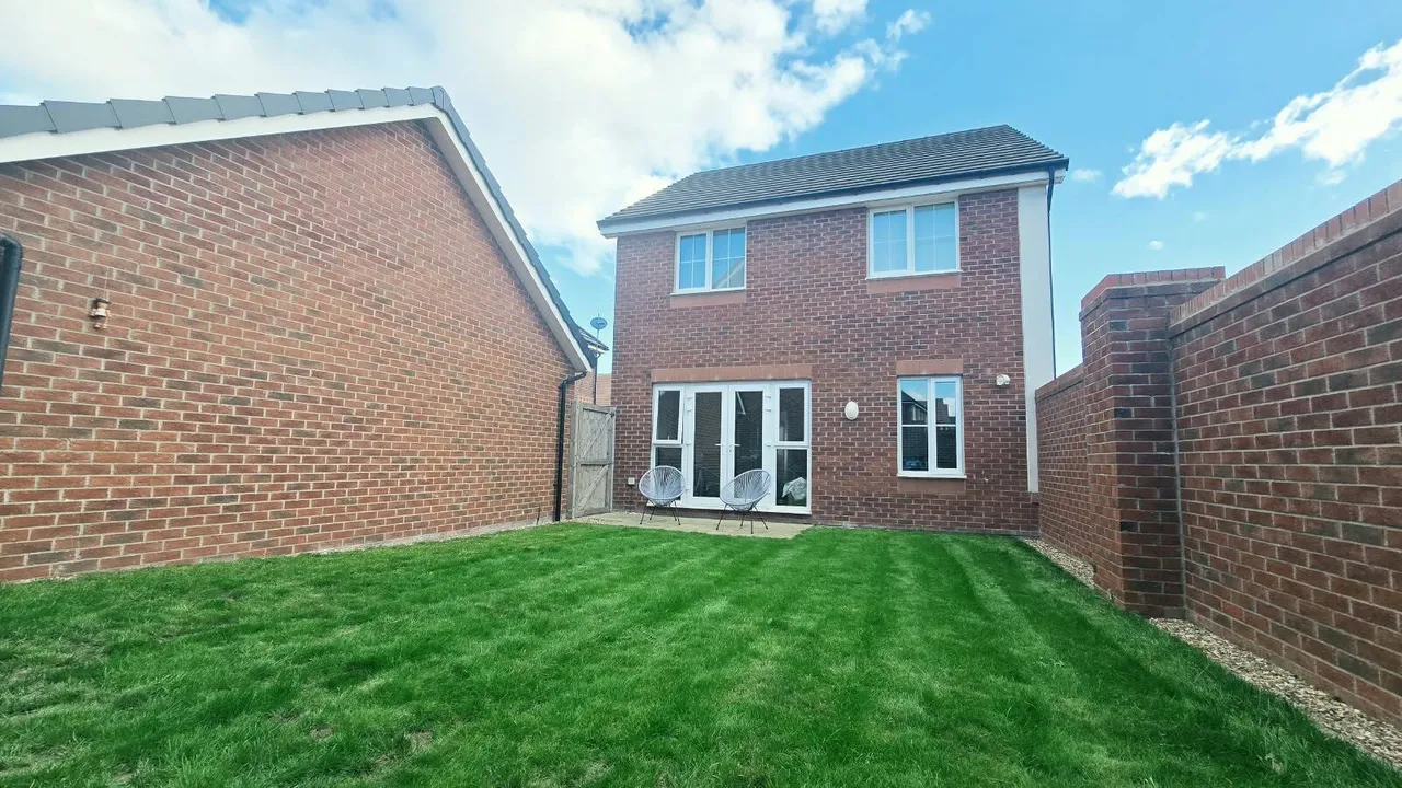 Rosefinch Road, Goldthorpe, S63, photo 21