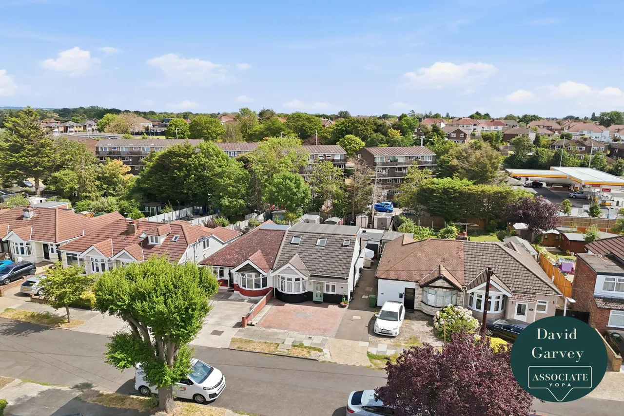 Heather Drive, Romford, RM1, photo 16