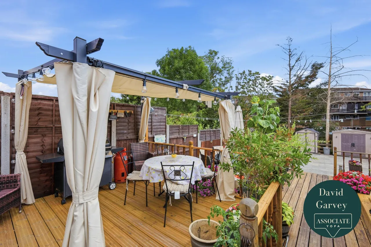 Heather Drive, Romford, RM1, photo 14