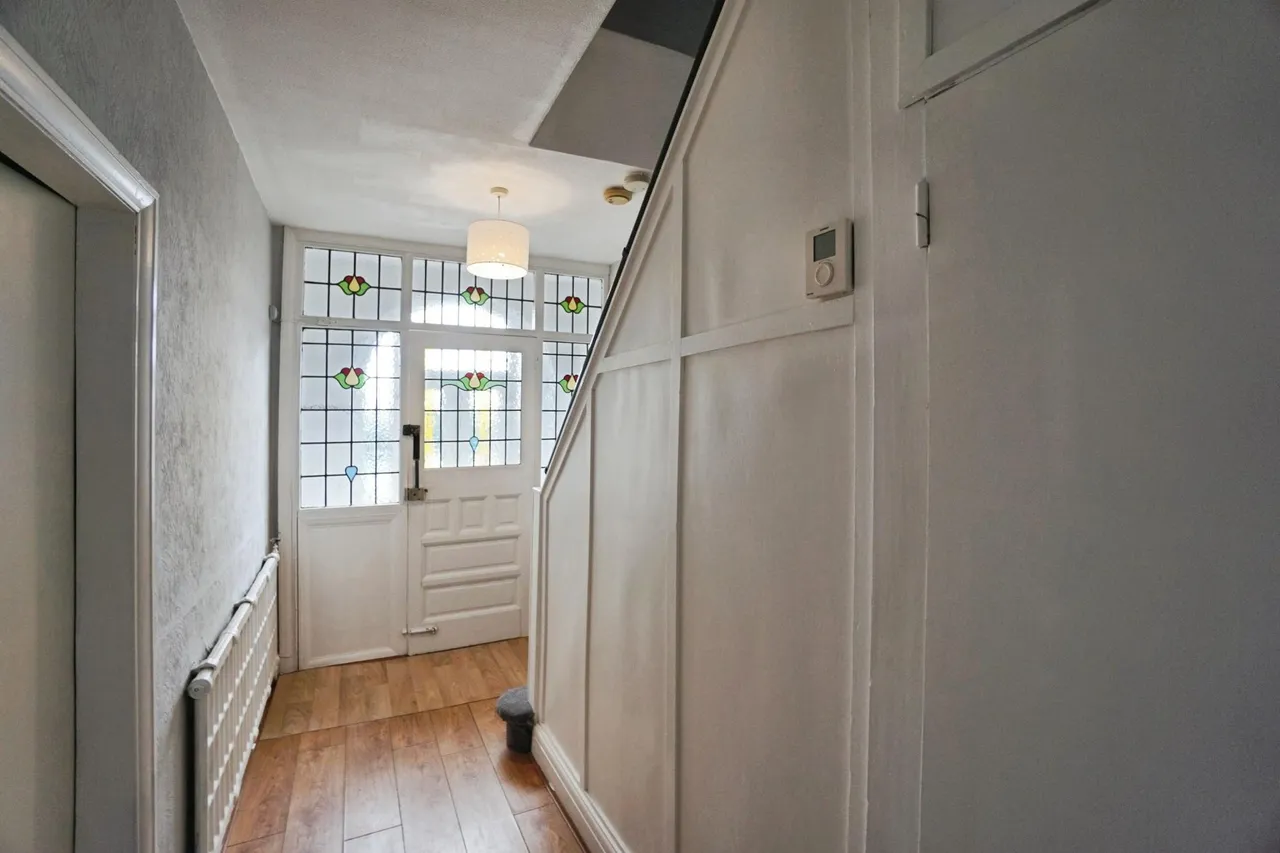 Vicarage Road West, Woodsetton, DY1, photo 7