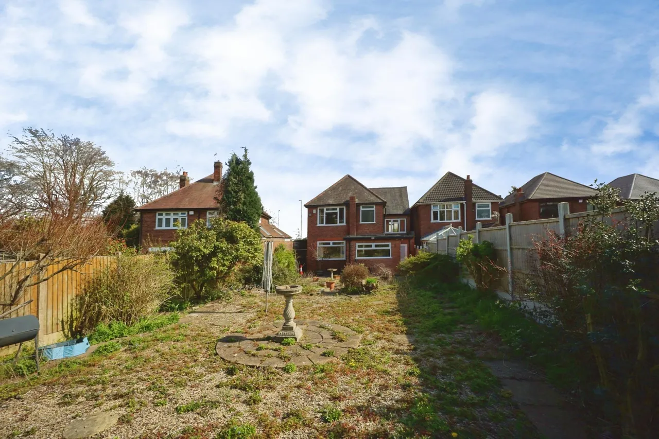 Vicarage Road West, Woodsetton, DY1, photo 3