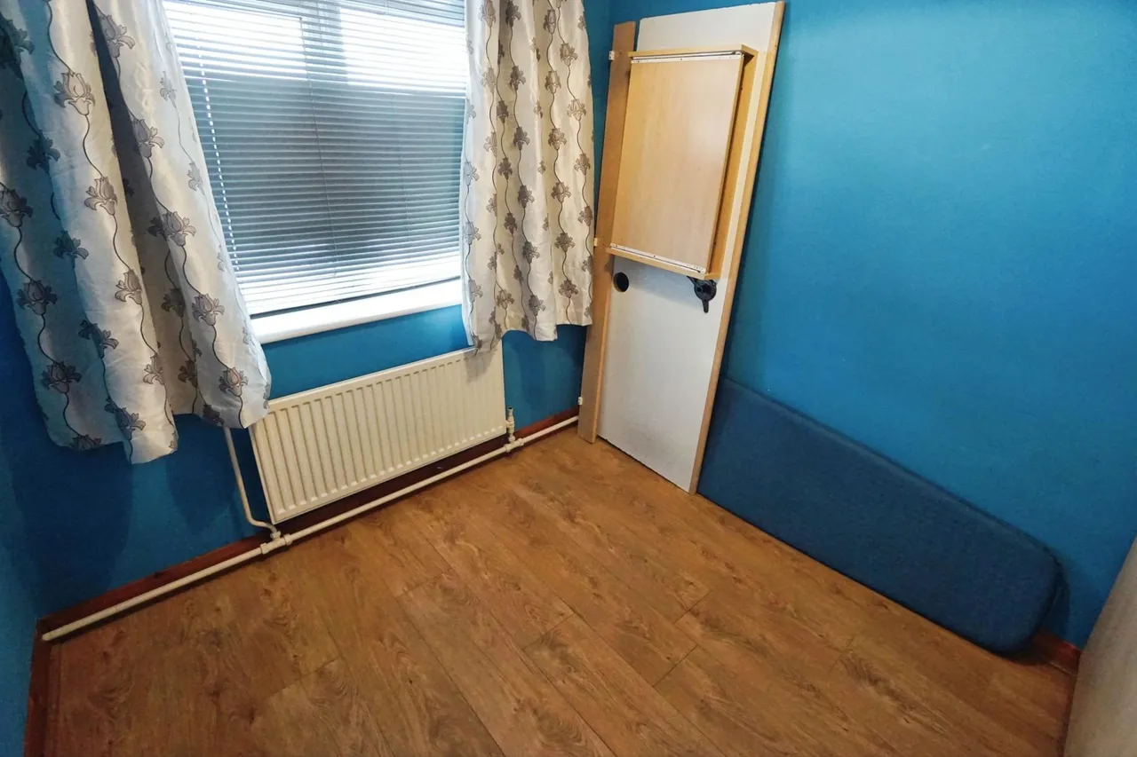Vicarage Road West, Woodsetton, DY1, photo 17