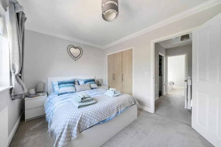 Grenadier Gardens, Thatcham, RG19, photo 16