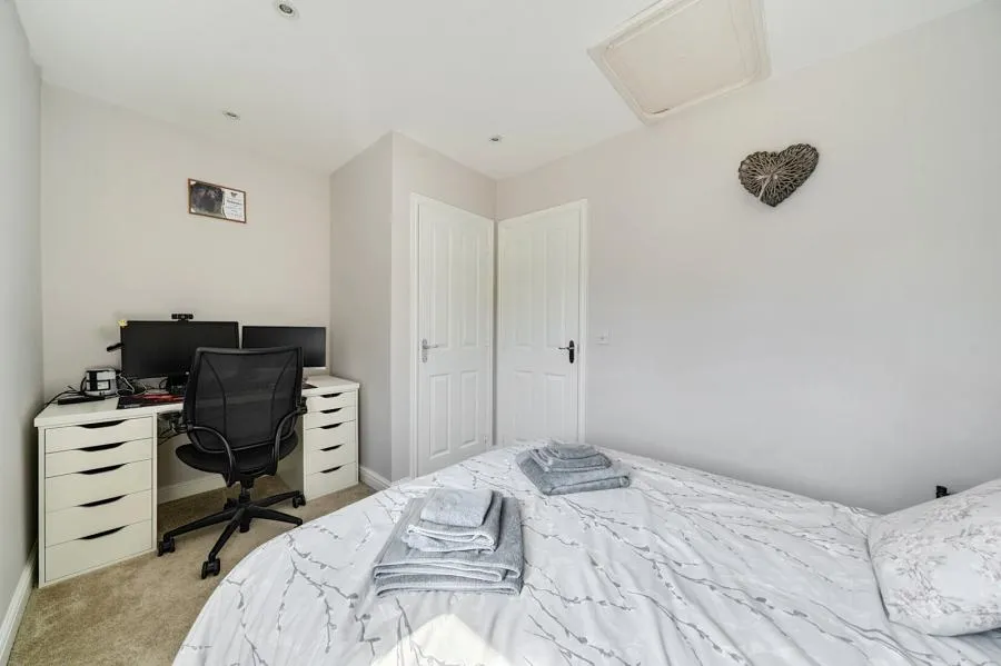 Grenadier Gardens, Thatcham, RG19, photo 12
