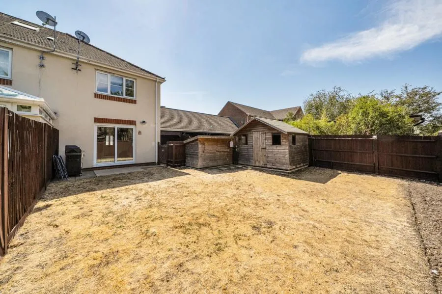 Grenadier Gardens, Thatcham, RG19, photo 10