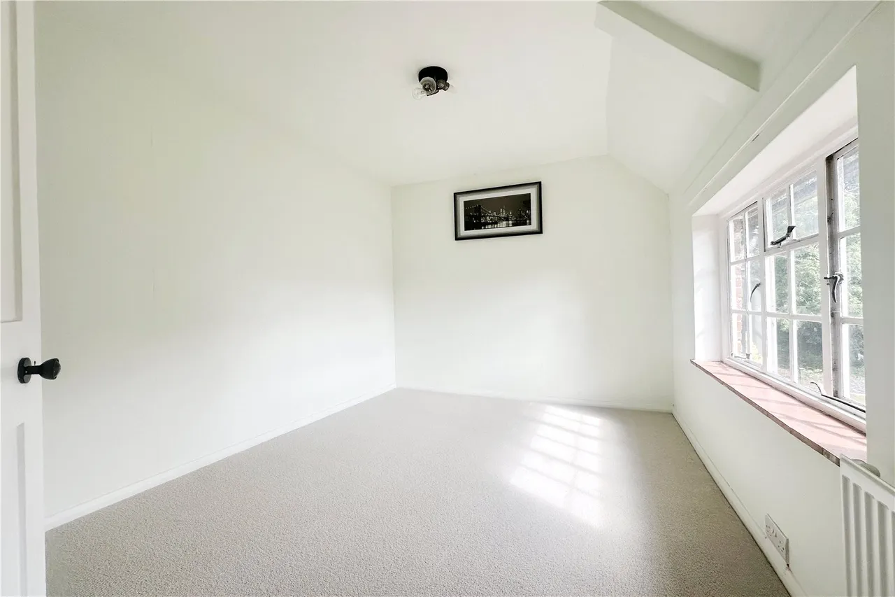 Hook Road, North Warnborough, Hook, Hampshire, RG29 1EU, photo 7