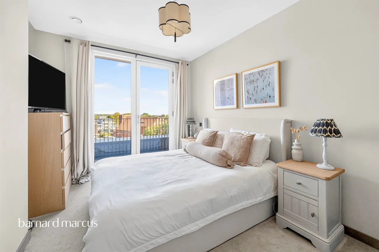 Oakleigh Road North, London, N20, photo 18