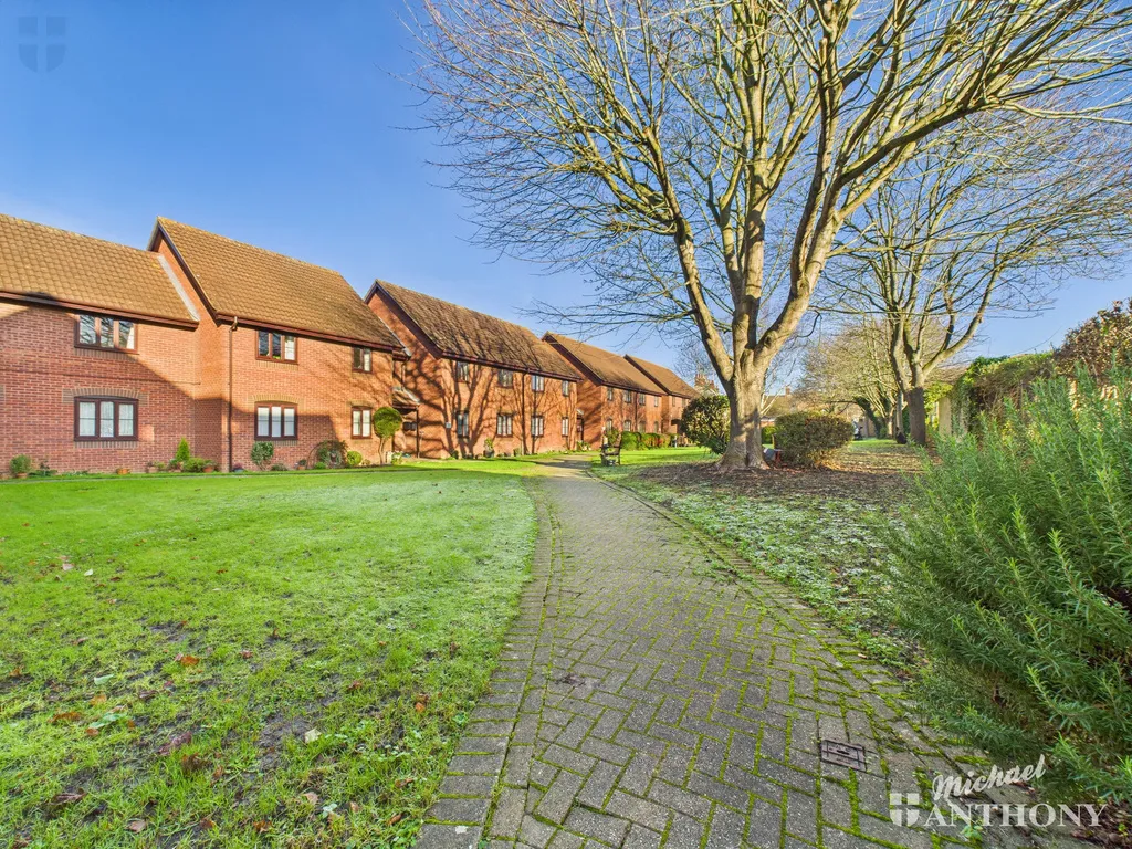 Churchill Court, Beaconsfield Road, Aylesbury, HP21 7RQ, photo 10