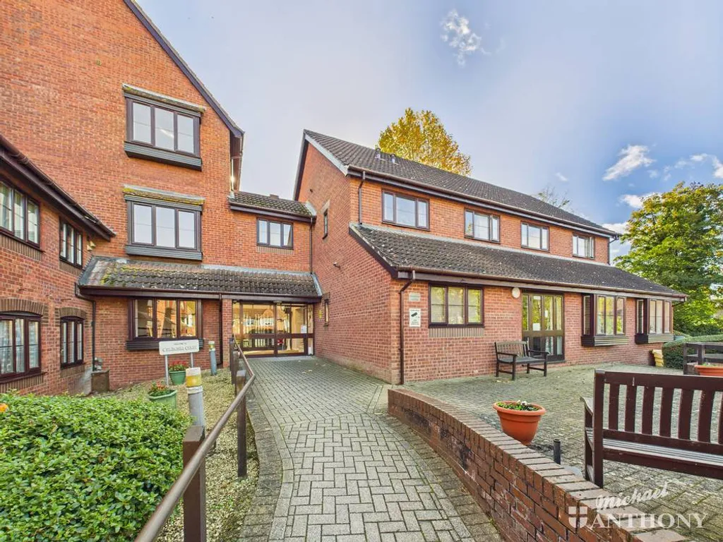 Churchill Court, Beaconsfield Road, Aylesbury, HP21 7RQ, photo 3