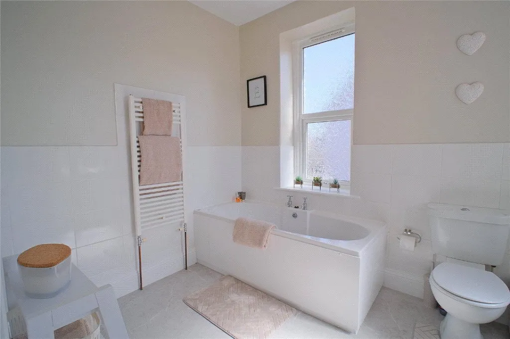 Landkey Road, Barnstaple, EX32, photo 16