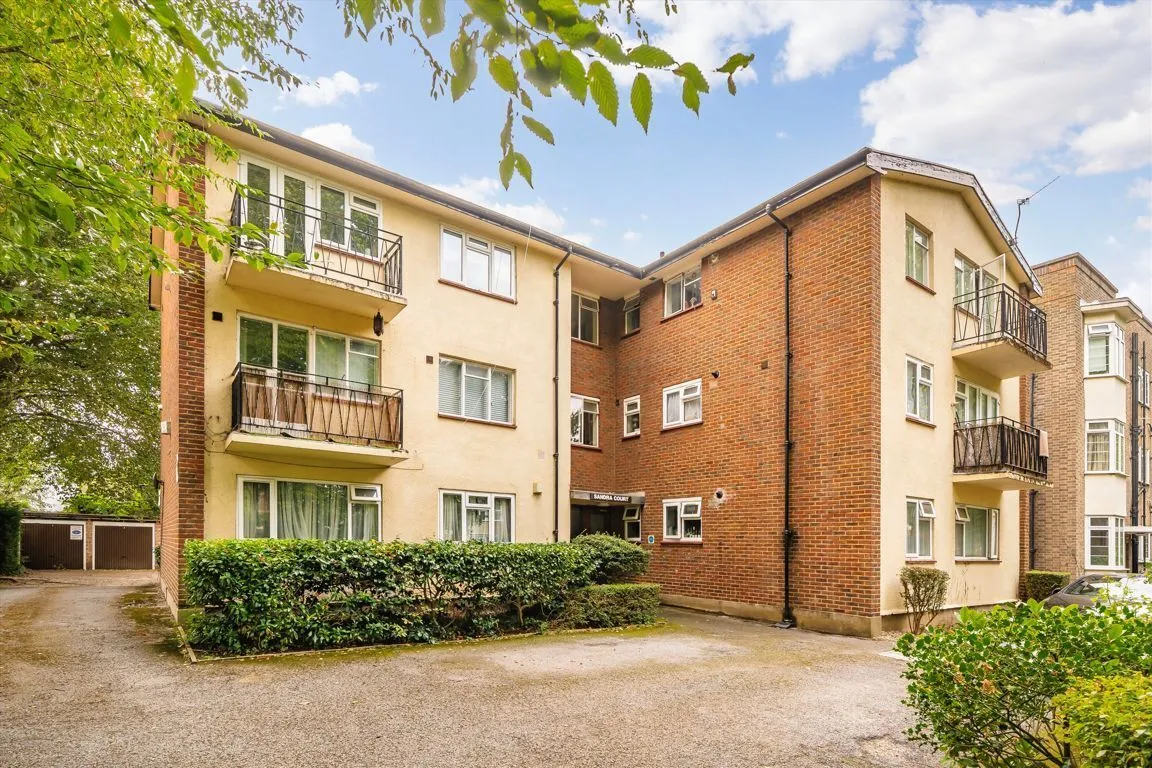 2 bed property for sale, Spencer Road, W4