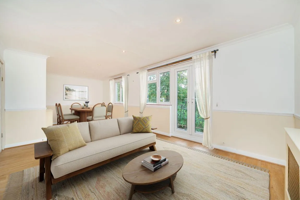 Spencer Road, W4, photo 2