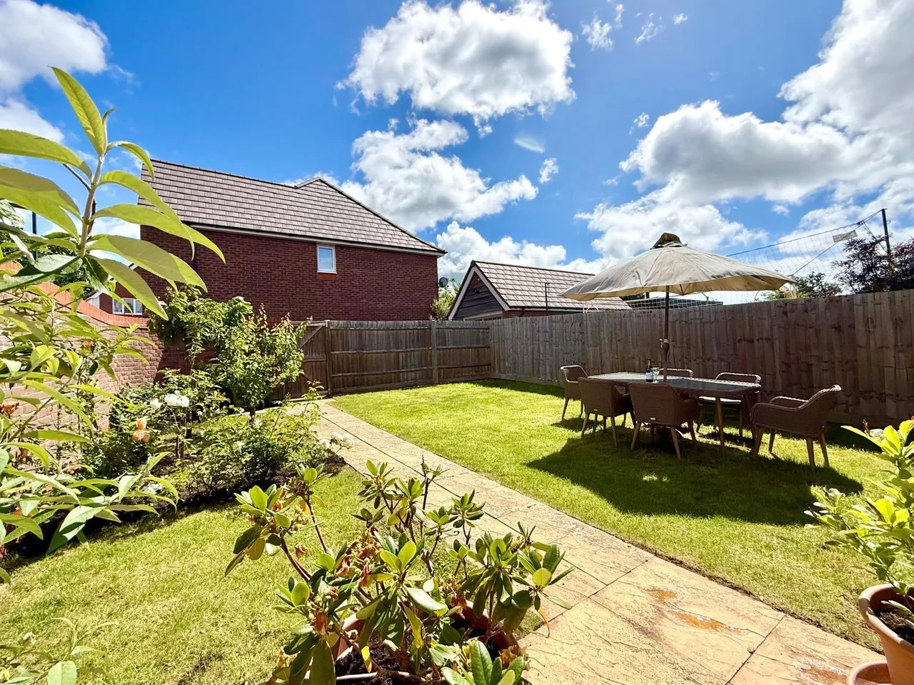 Axford Close, Swindon, Wiltshire, SN3 6FA, photo 3