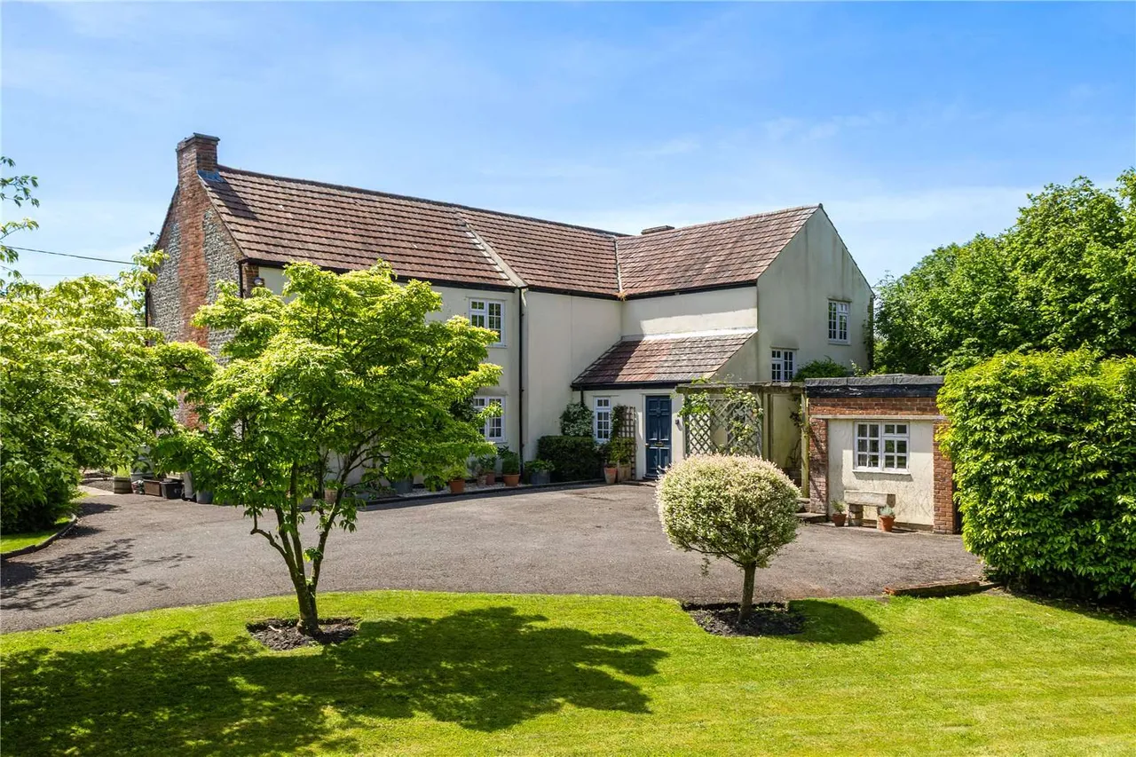 4 bed house for sale, Lyes Green, Corsley, BA12