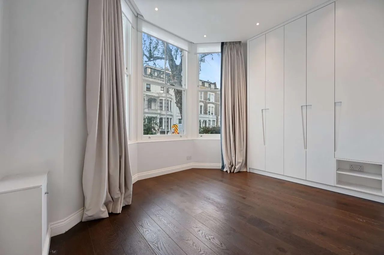 Sinclair Road, London, W14, photo 6