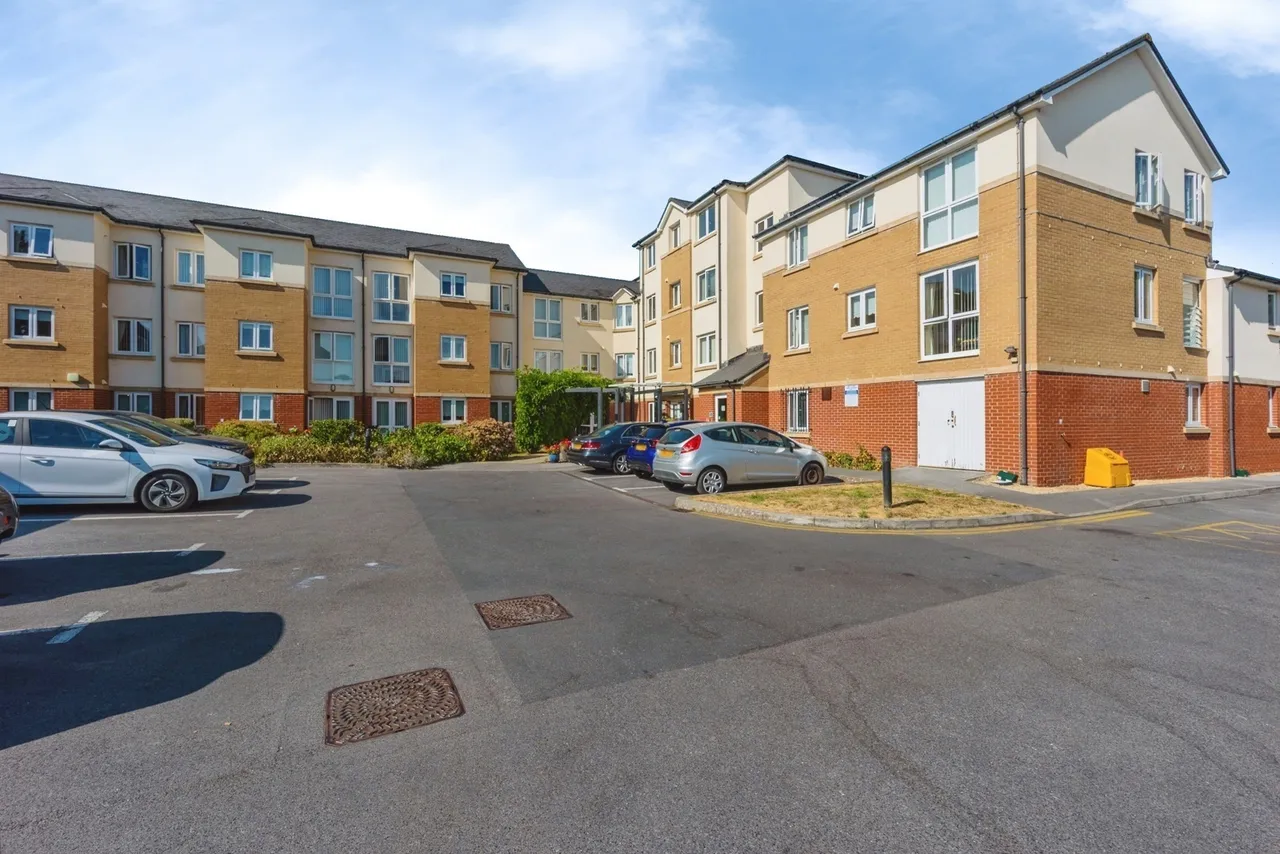 1 bed flat for sale, Alexandra Road, Gorseinon, SA4