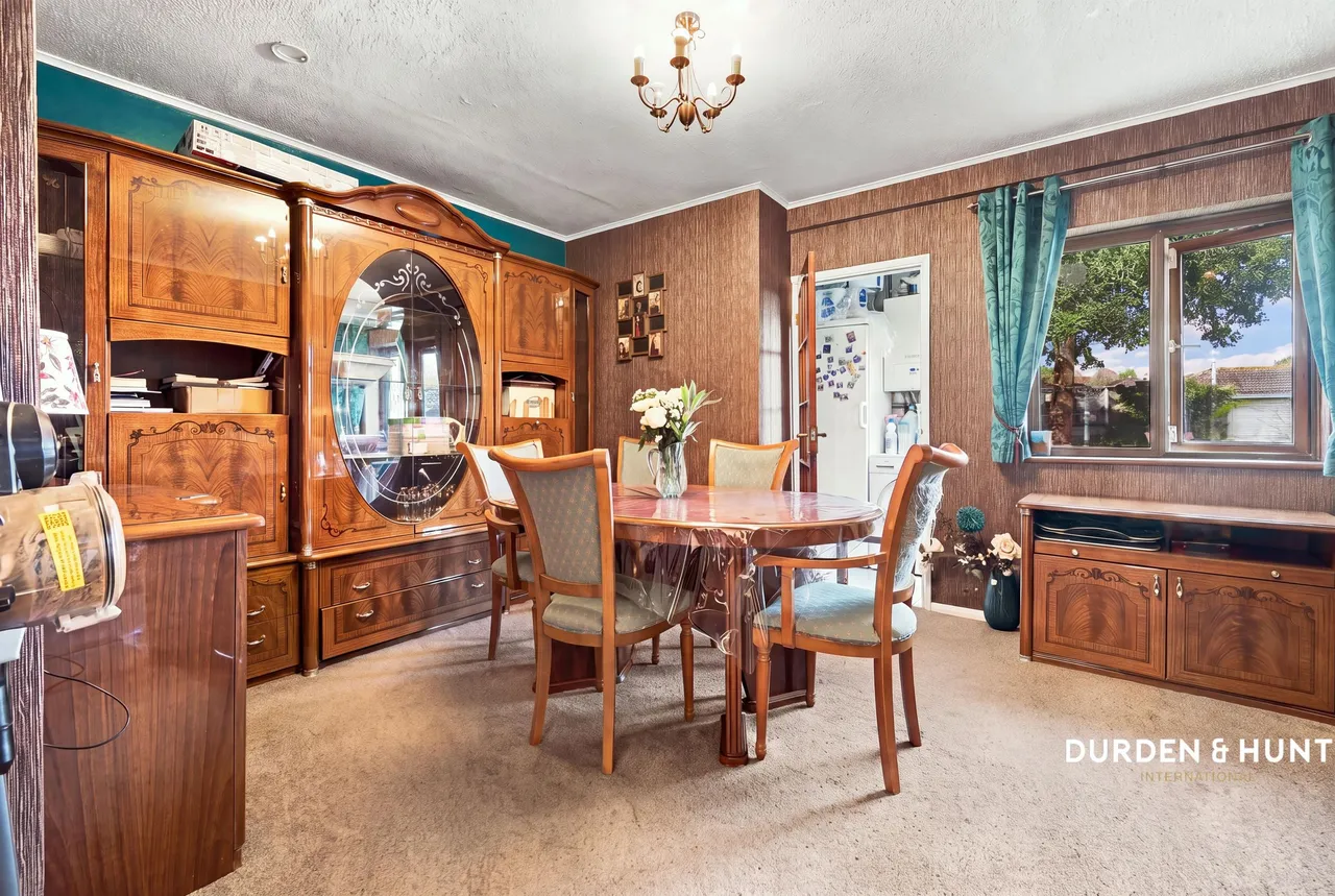Wensleydale Avenue, Clayhall, IG5, photo 7