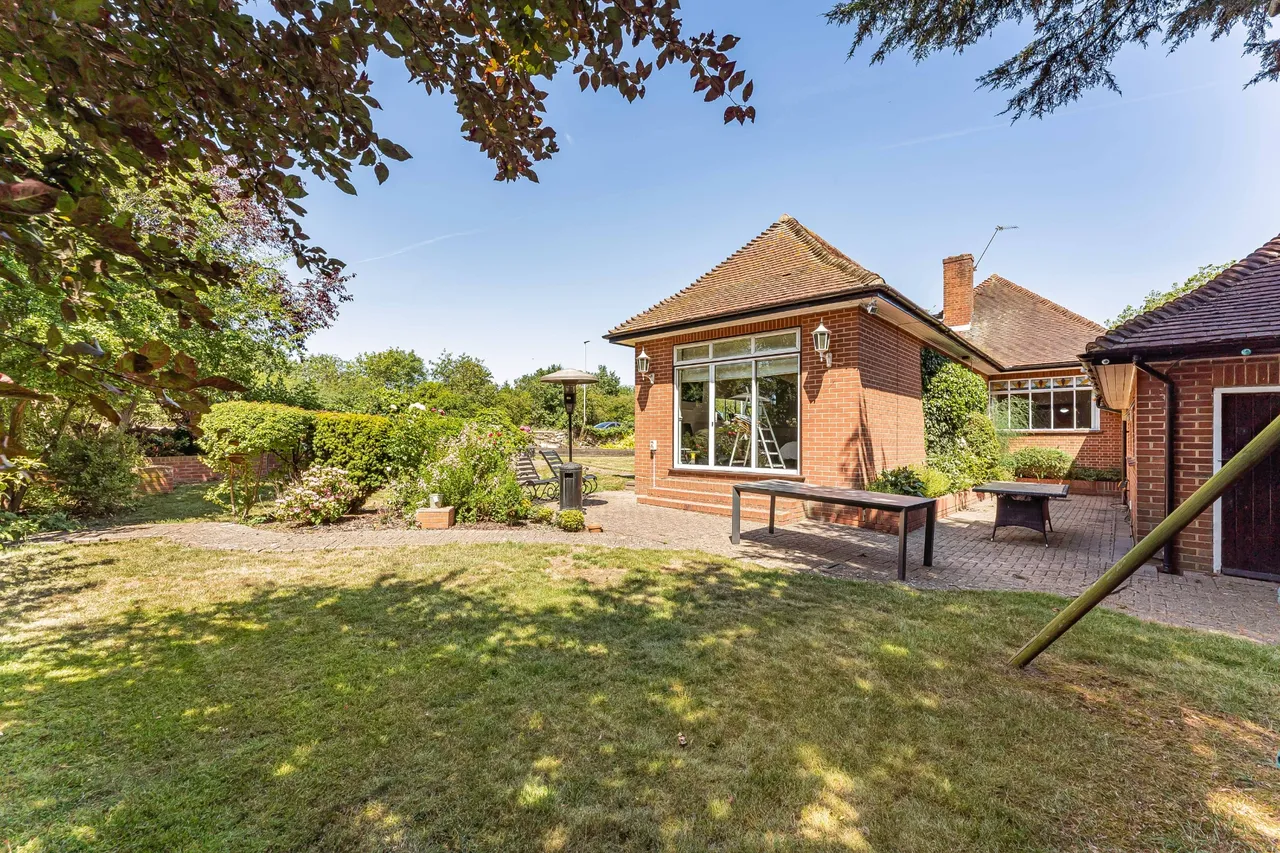 Heath Drive, Romford, RM2, photo 19