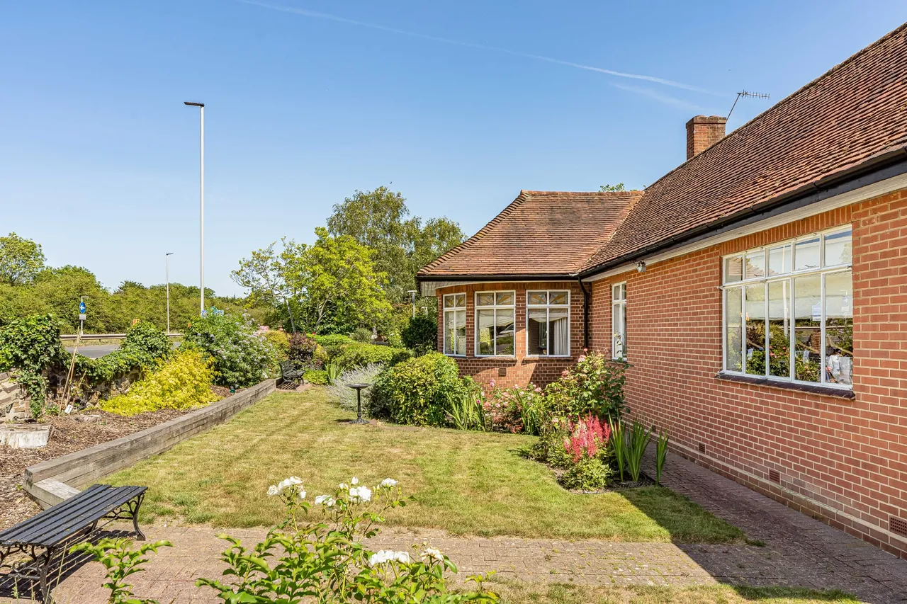 Heath Drive, Romford, RM2, photo 21