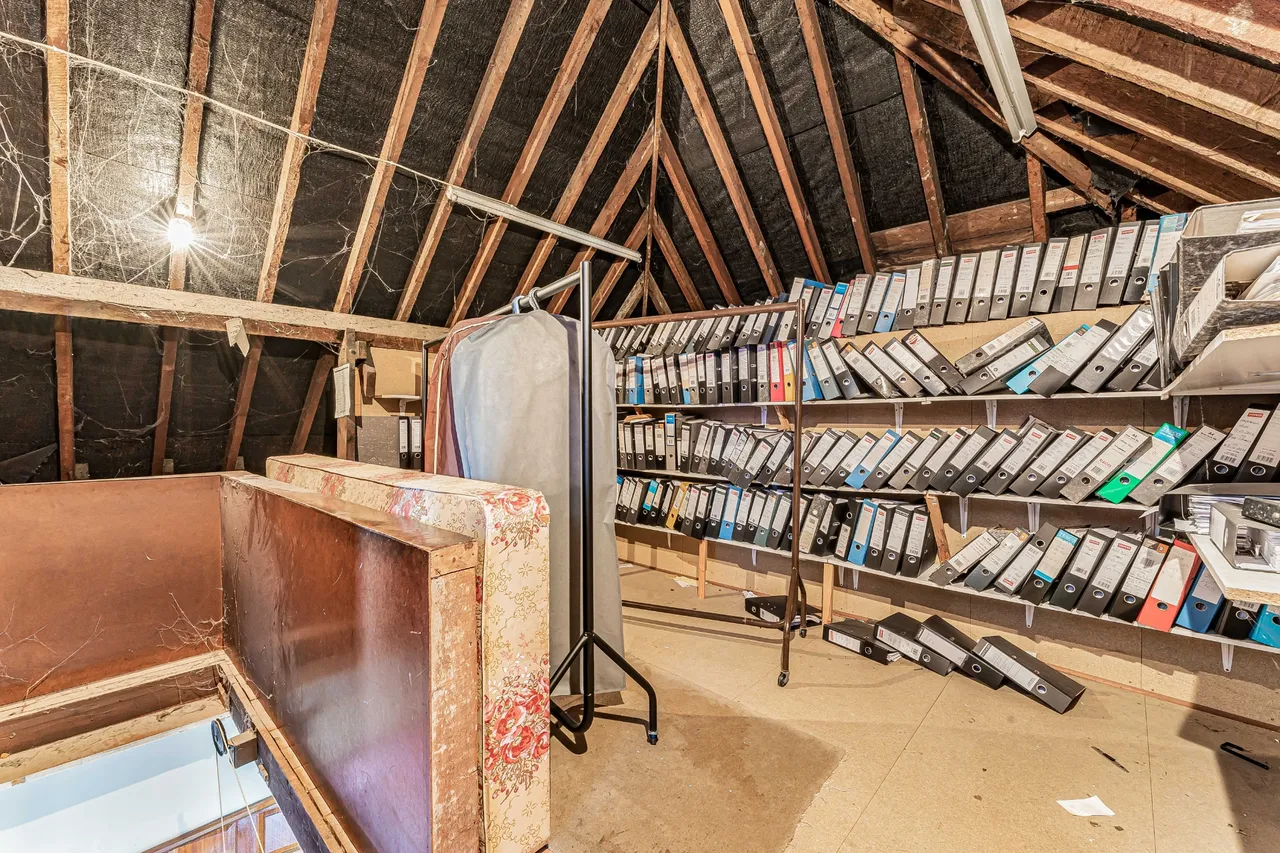 Heath Drive, Romford, RM2, photo 17
