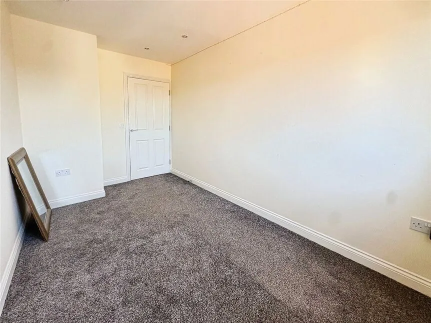 Nuneaton Road, Bedworth, Warwickshire, CV12, photo 10