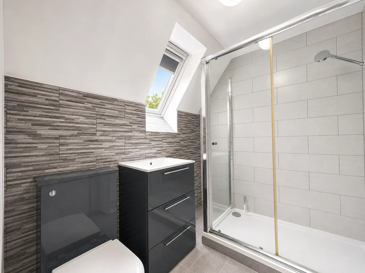Peter James Court, Stafford, ST16, photo 6