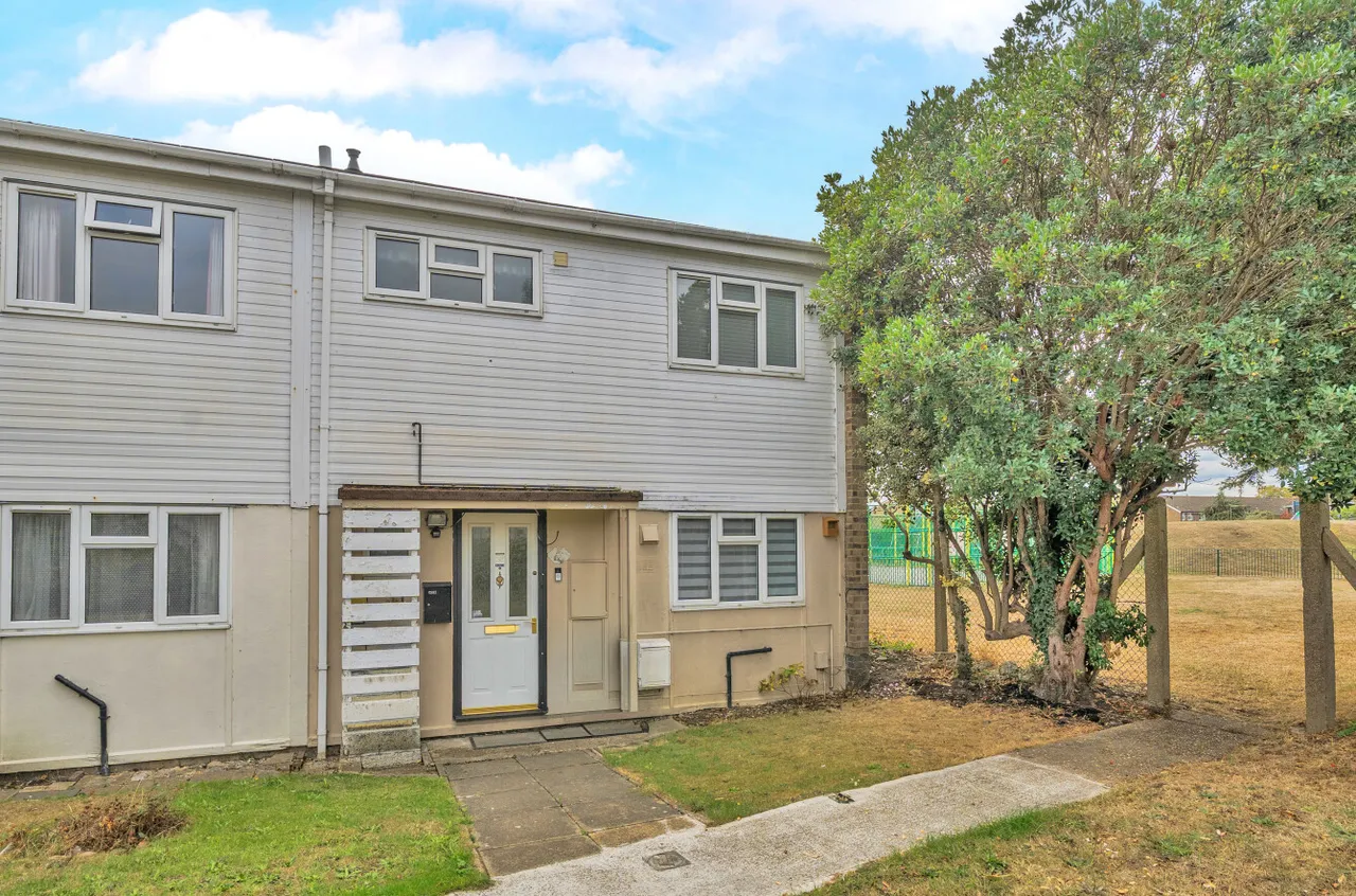 3 bed house for sale, Lock Road, Guildford, GU1